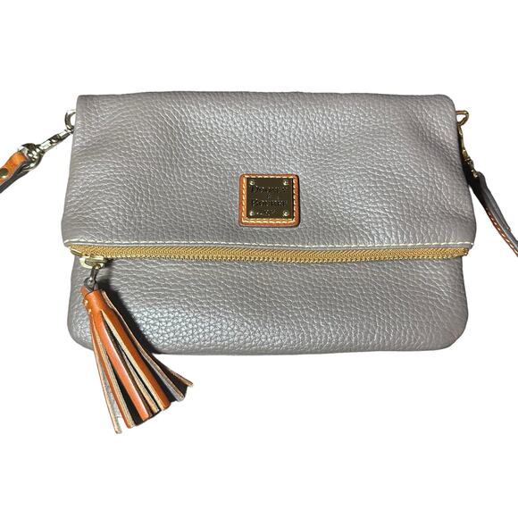 Dooney & Bourke Pebble Grain leather Elephant Grey Crossbody NWOT clutch - Picture 1 of 9